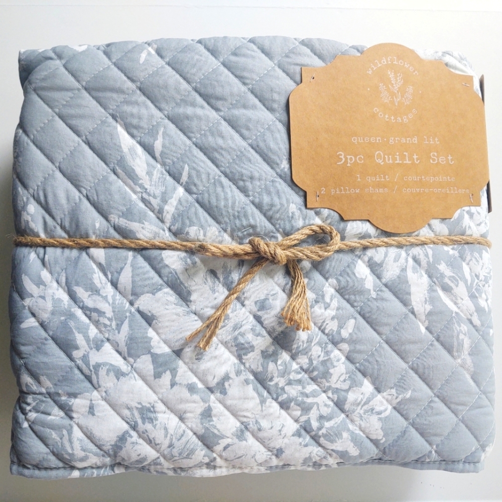 🎁Wildflower Cottages Garment Washed Queen 3pc Quilt Set